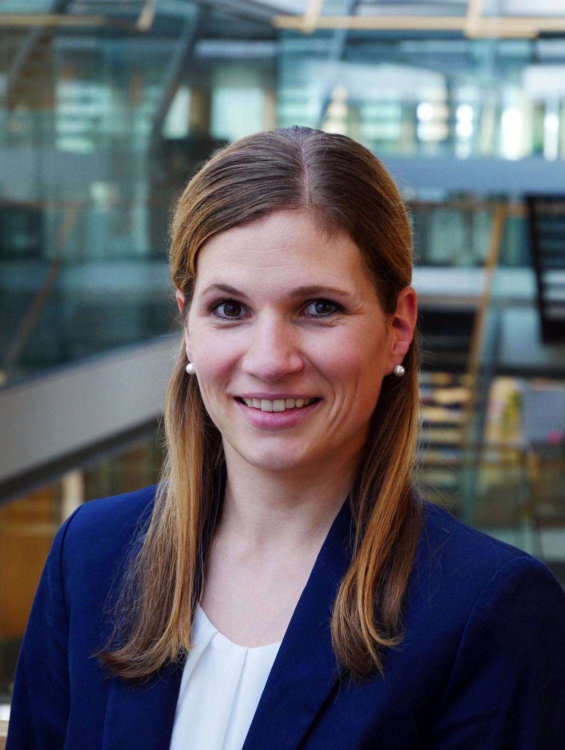 Claudia_Roethele_Neu.jpg