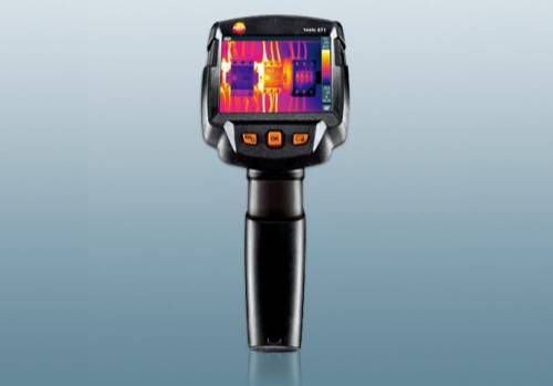 testo 871: Smart thermography for professional requirements.