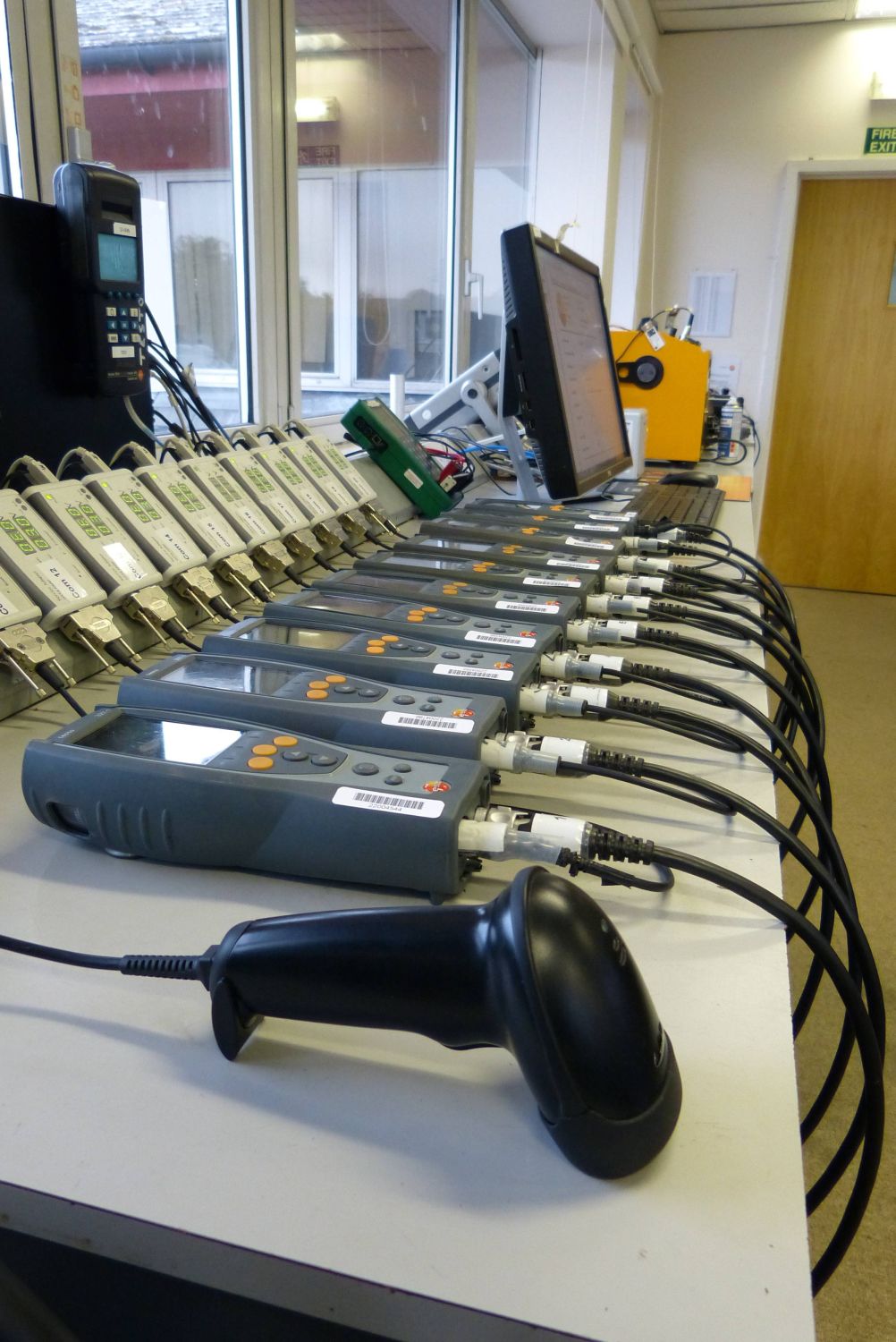 testo-service-and-calibration-department-flue-gas-rig.jpg
