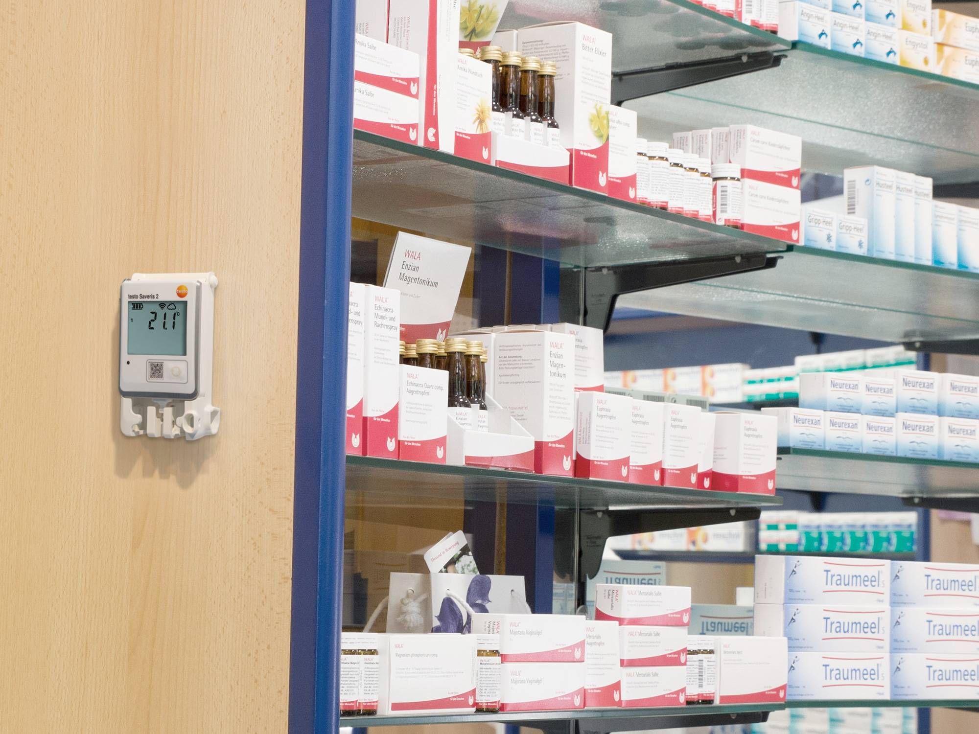 Data logger for humidity measurement in pharmacies